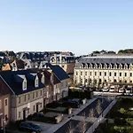 Апартаменты Les Arts-2 By Interhome
