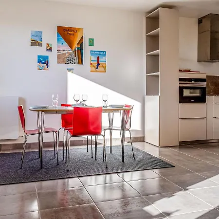 Apartment Les Arts-2 By Interhome *