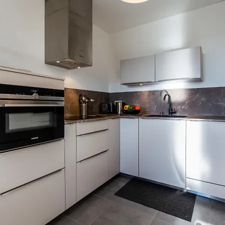 Les Arts-2 By Interhome