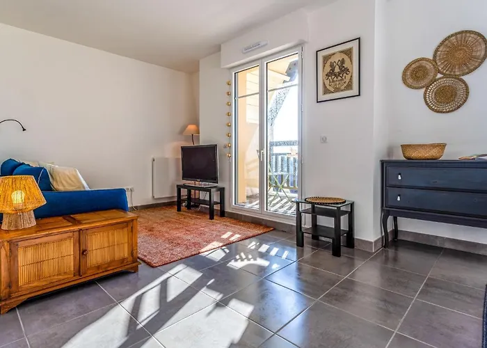 Les Arts-2 By Interhome *