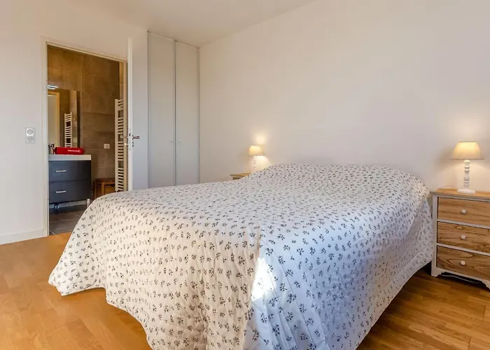 Apartment Les Arts-2 By Interhome