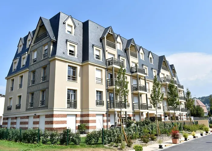 Apartment Les Arts-2 By Interhome Deauville