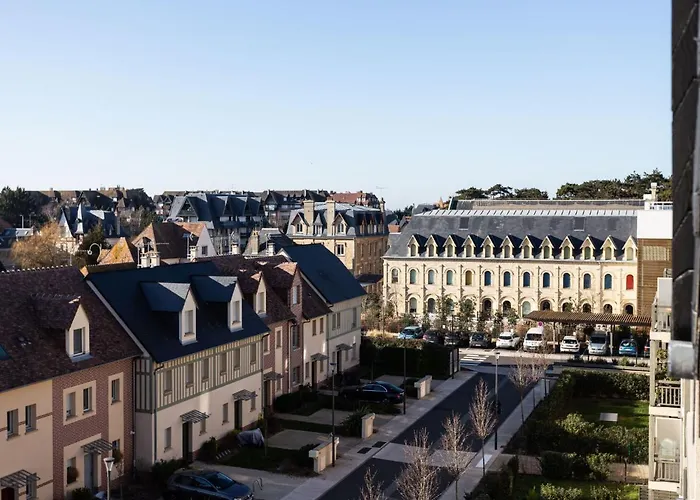 Apartment Les Arts-2 By Interhome